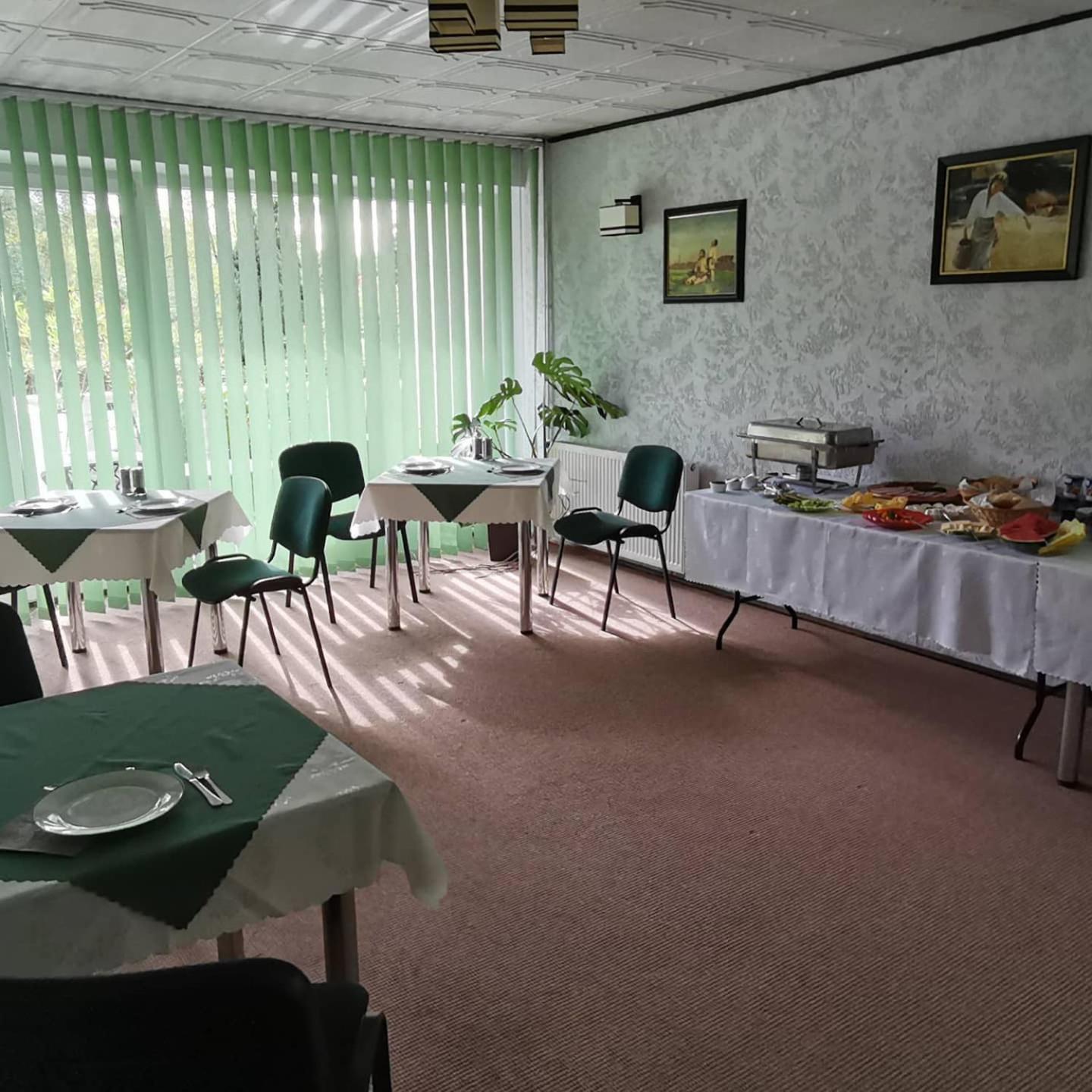 Uslugi Noclegowe I Gastronomiczne Dla Ludnosci Robert Mielcarek Kobyla Góra المظهر الخارجي الصورة